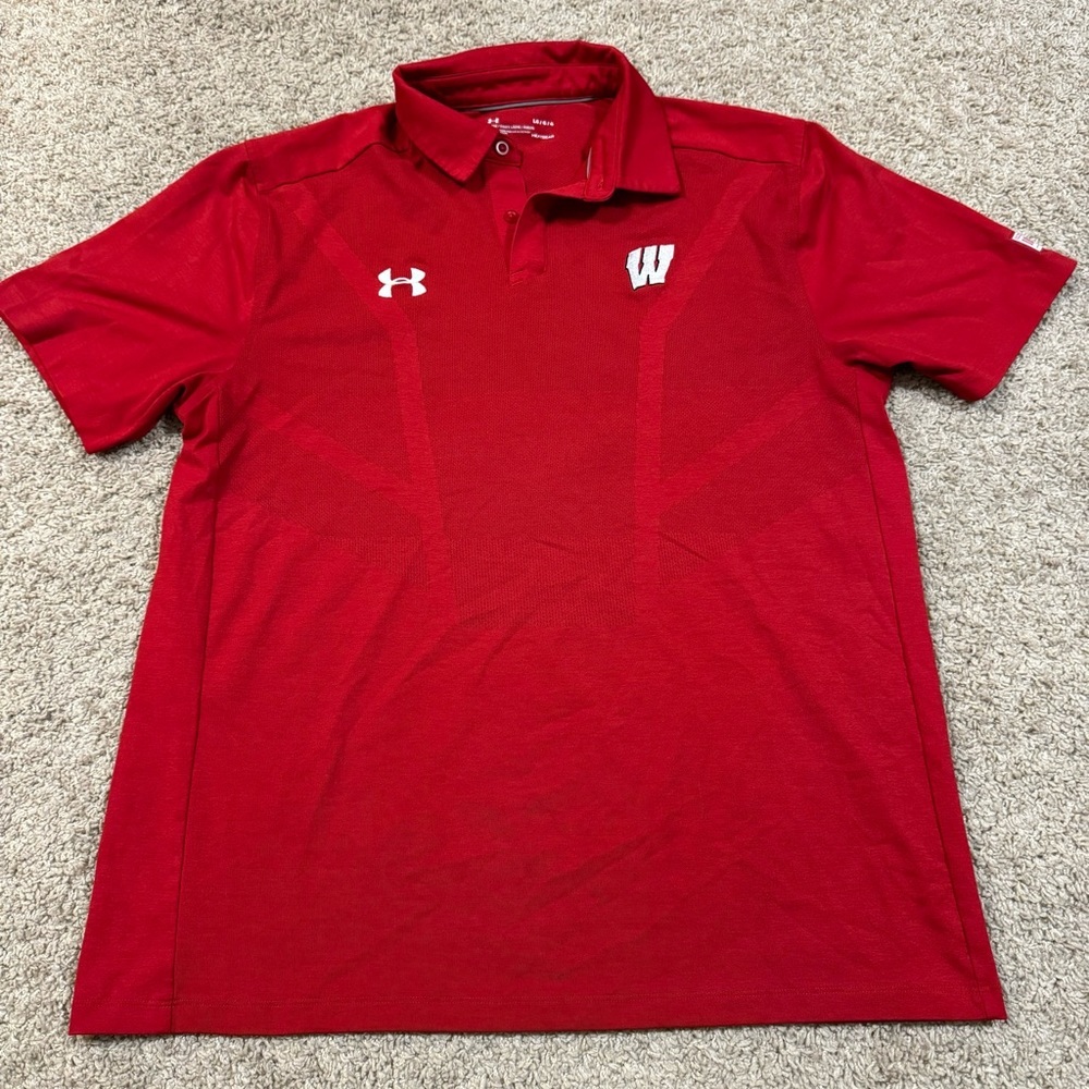 W4. Wisconsin Badgers under Armour polo (L)